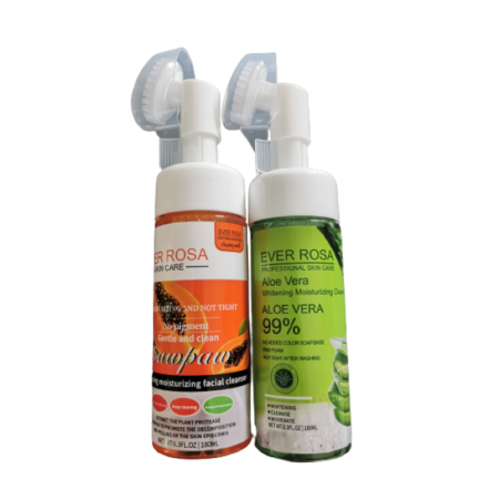 Pianka oczyszczająca do twarzy ALOE VERA 99% - 180 ml,  Ever Rosa