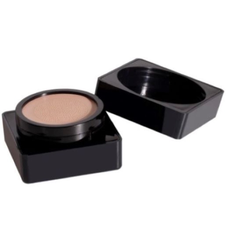 HUDA BEAUTY  BB CREAM LIGHT AND FLAWLESS  Podkład Pod Makijaż